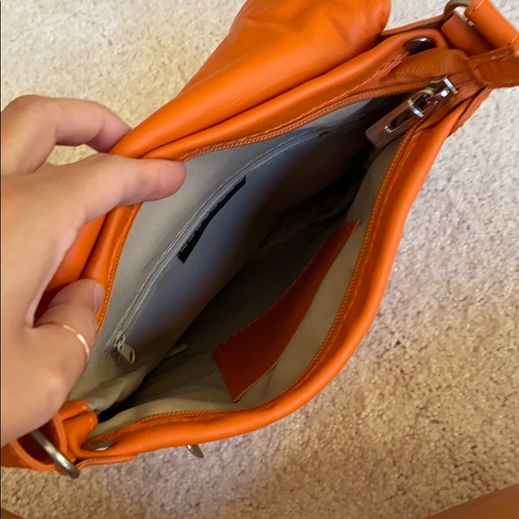 Vera Tucci cross body tote bag - Picture 3 of 4